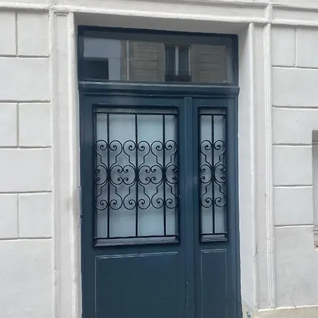 Sacre Coup De Coeur - Studio * Paris